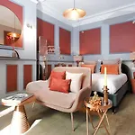 The Lord Byron Suite